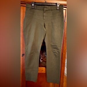 Banana Republic Olive Green Chinos Curvy Fit size 4